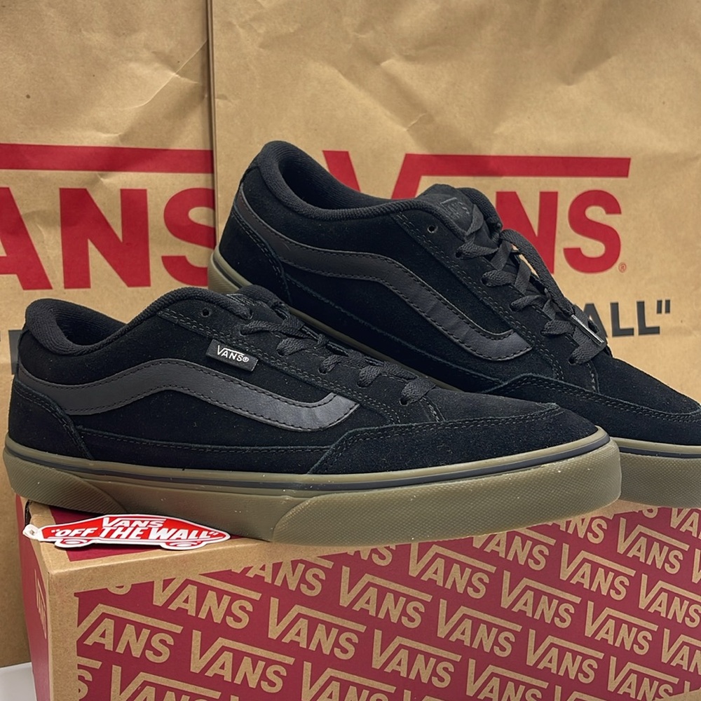 Vans WMNS Bearcat Black/Dark Gum
VN000DT239L
Sneakers - Picture 7 of 16